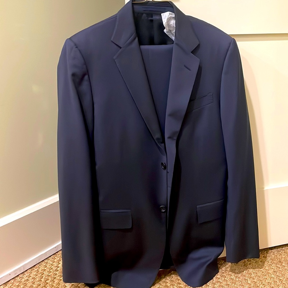 Navy Gucci Suit size 38R (48R European)